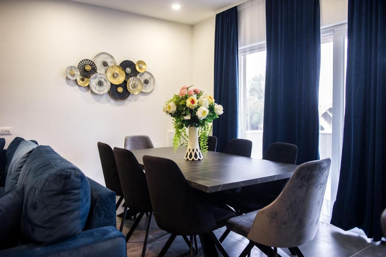 Apartment Lux Elba Kaštela Extérieur photo